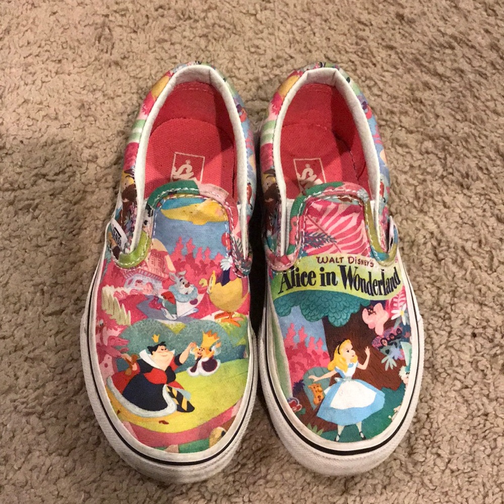 Vans Disney Alice in Wonderland